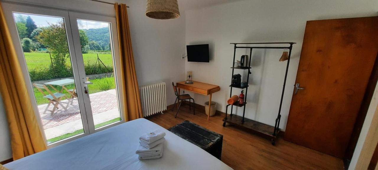 Le Jardin De Moulis, Saint Girons, Ariege, Pyrenees, Bed & Breakfast Exterior photo