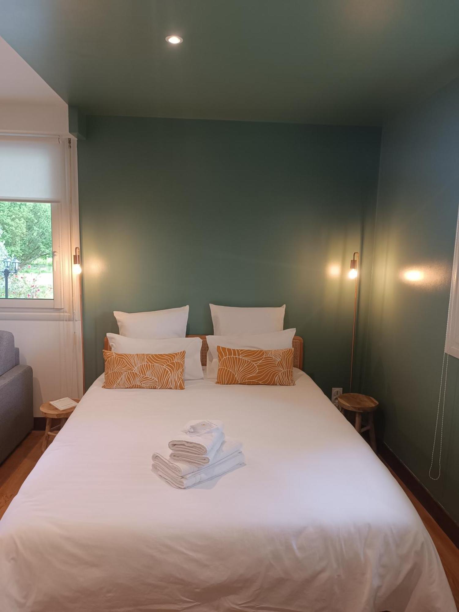 Le Jardin De Moulis, Saint Girons, Ariege, Pyrenees, Bed & Breakfast Exterior photo