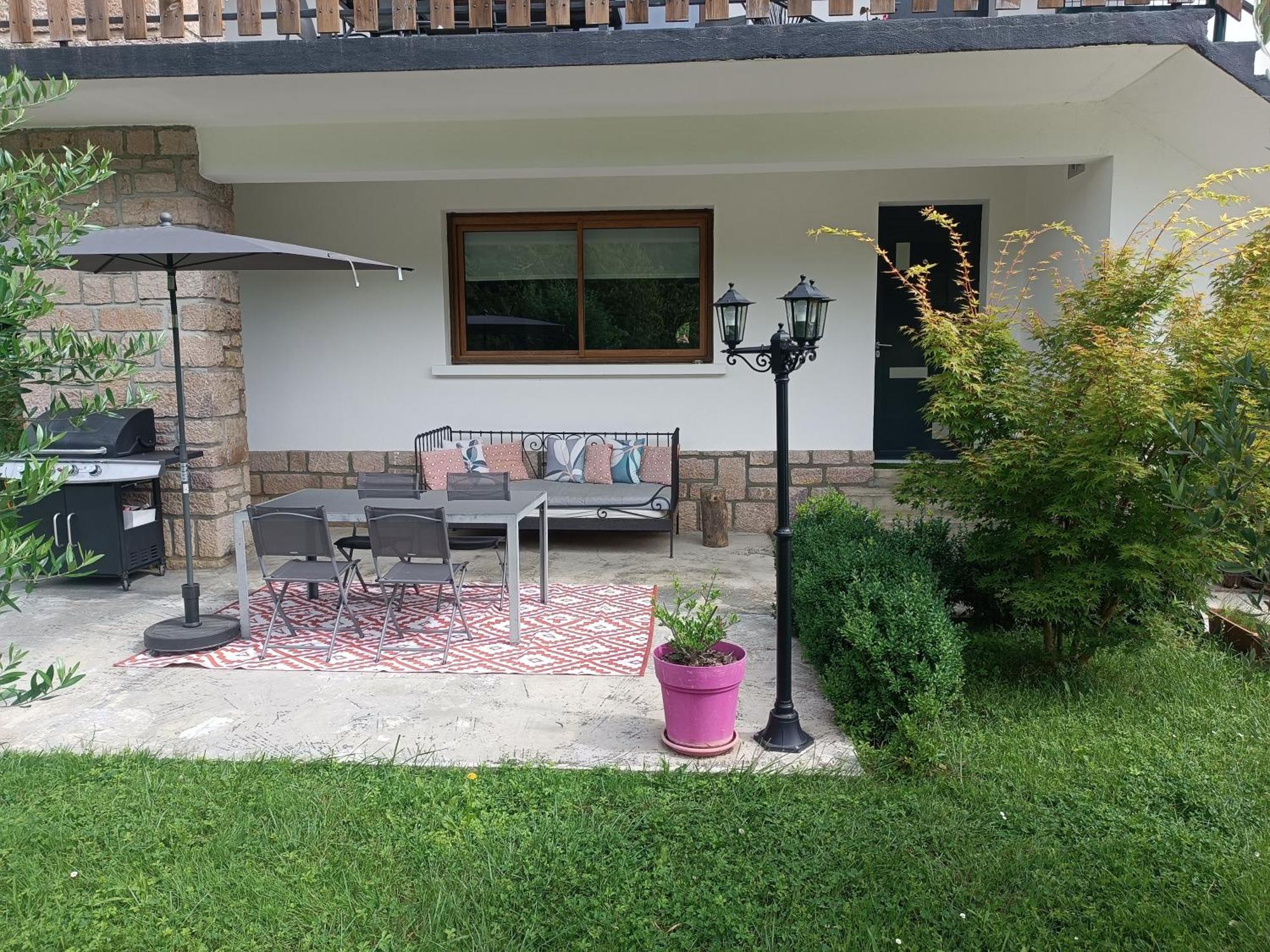 Le Jardin De Moulis, Saint Girons, Ariege, Pyrenees, Bed & Breakfast Exterior photo